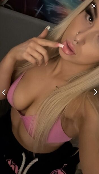 Vickiejokr leaked private photo uncensored HD quality