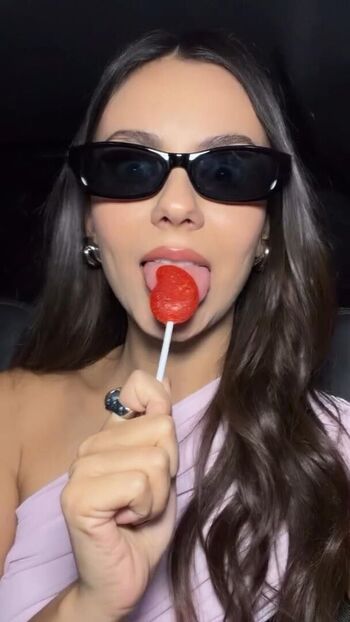Victoria justice  page leaked private photo uncensored HD quality