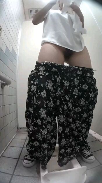 Voyeur asian pissing toilet amp upskirts only page leaked private photo uncensored HD quality