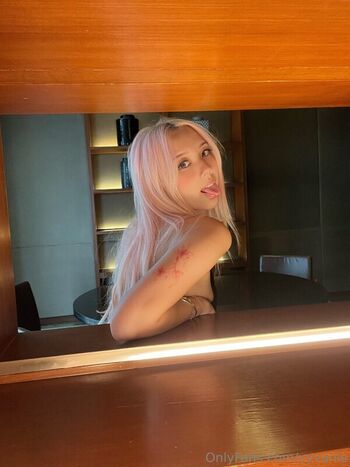 Vyvan le  page leaked private photo uncensored HD quality