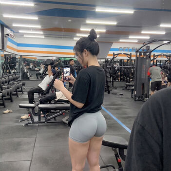 Vyy tuong page leaked private photo uncensored HD quality