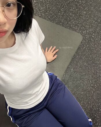 Vyy tuong page leaked private photo uncensored HD quality