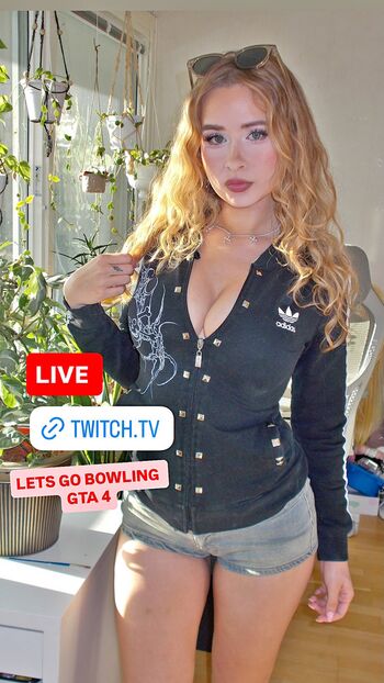 Yaboielina leaked private photo uncensored HD quality