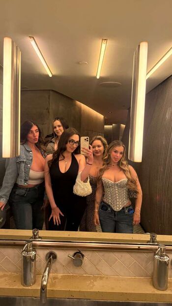 Yellz  page leaked private photo uncensored HD quality