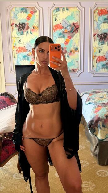 Yesjulz  page leaked private photo uncensored HD quality