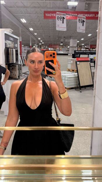 Yesjulz  page leaked private photo uncensored HD quality