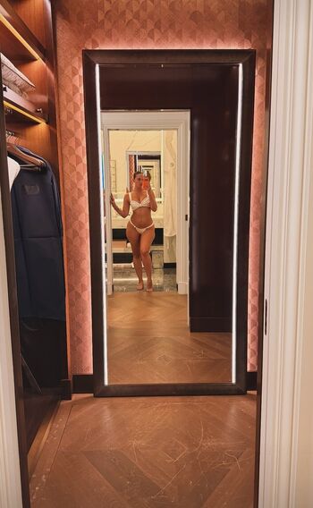 Yesjulz  page leaked private photo uncensored HD quality