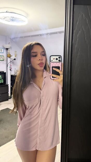 Yessseeeniiaa page leaked private photo uncensored HD quality
