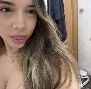 Yessseeeniiaa leaked private photo uncensored HD quality