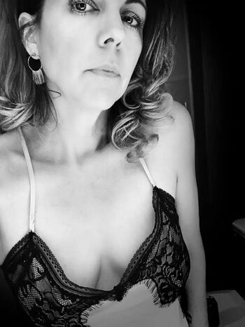 Yourfavoritemommy leaked private photo uncensored HD quality