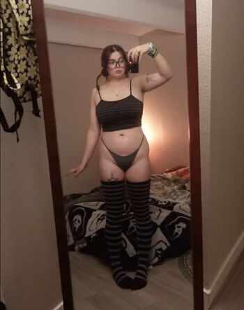 Yourmomsmarsbar leaked private photo uncensored HD quality