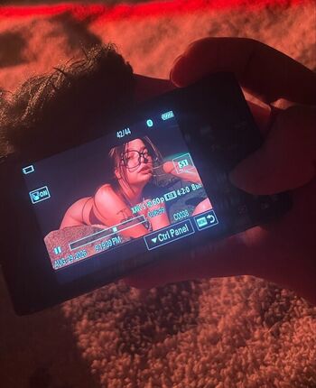 Yourmomsmarsbar leaked private photo uncensored HD quality