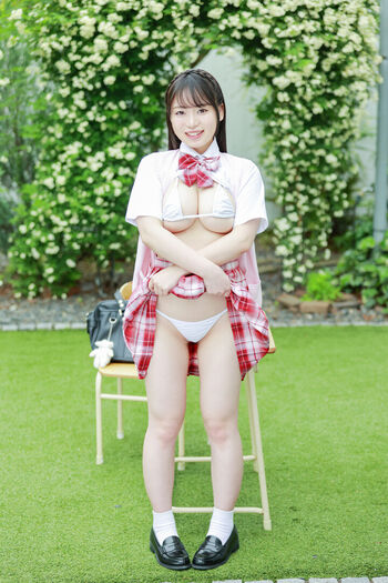 Yuna shirahoshi page leaked private photo uncensored HD quality