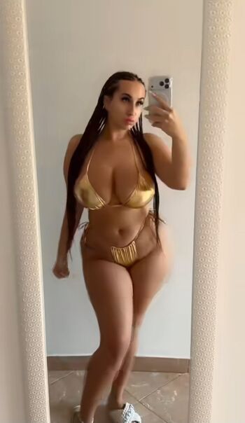 Zahtjevi za cure s ogromnim sisama leaked private photo uncensored HD quality