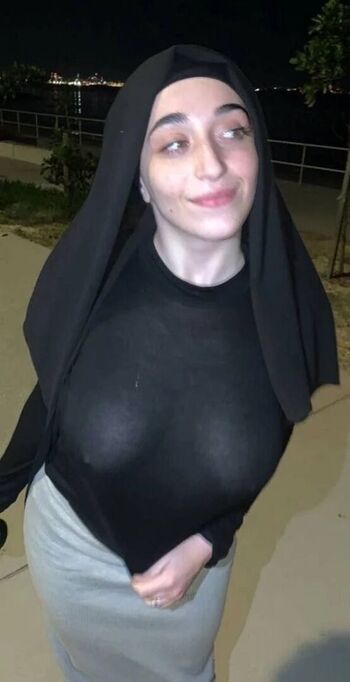 Zeynepauss leaked private photo uncensored HD quality