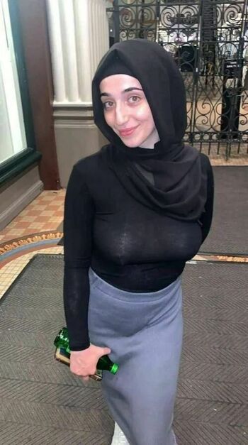 Zeynepauss leaked private photo uncensored HD quality